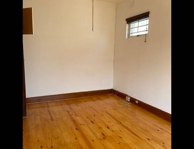 1 BEDROOM FLAT TO LET IN BULWER